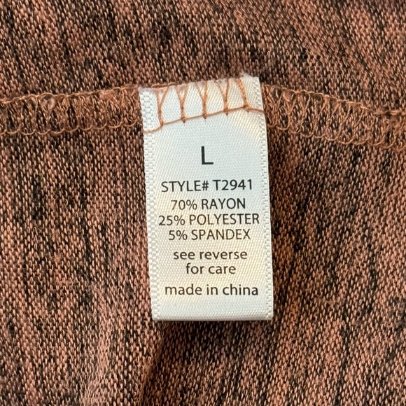 Active USA Salmon/Gray Heather Keyhole Neckline Tee - Picture 6 of 7